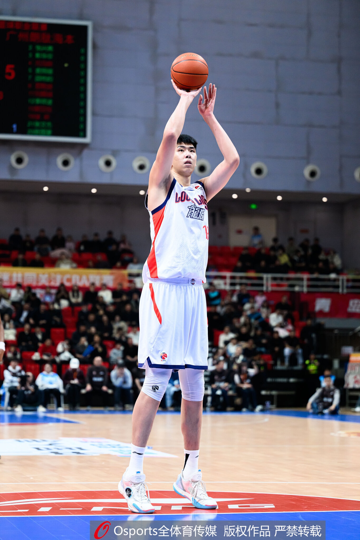 kaiyun-媒体人：徐昕可能早就有能力成为CBA主力轮换 没打好肯定另有原因